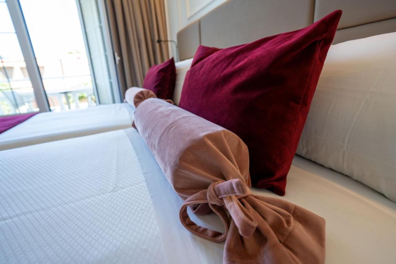 Seth Port Mahon Hotel ภายนอก รูปภาพ