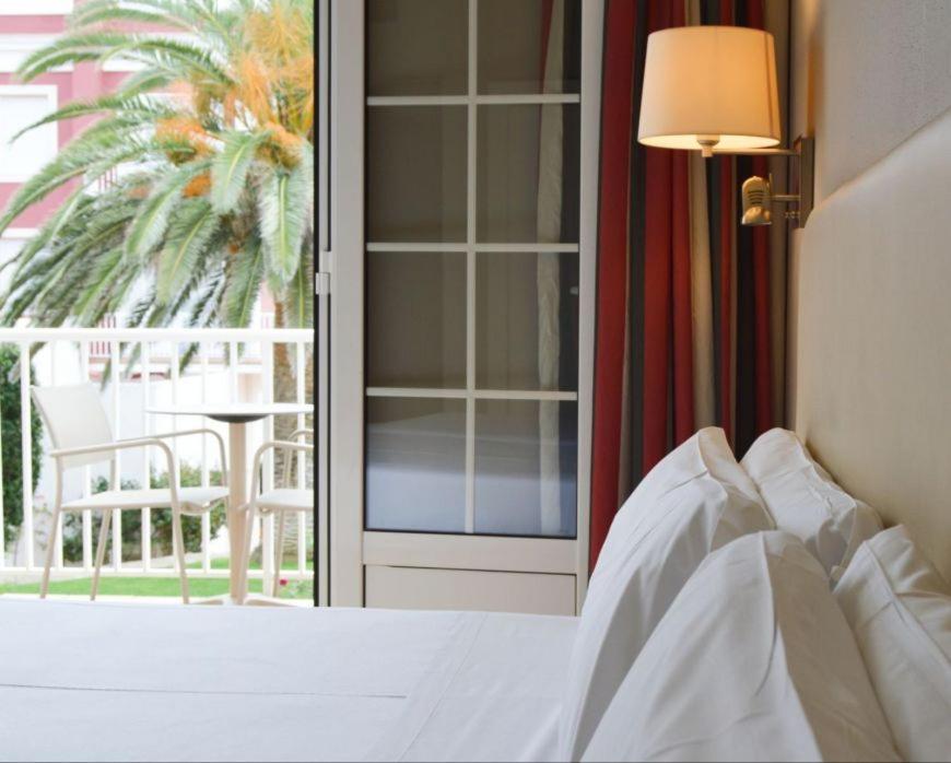 Seth Port Mahon Hotel ภายนอก รูปภาพ