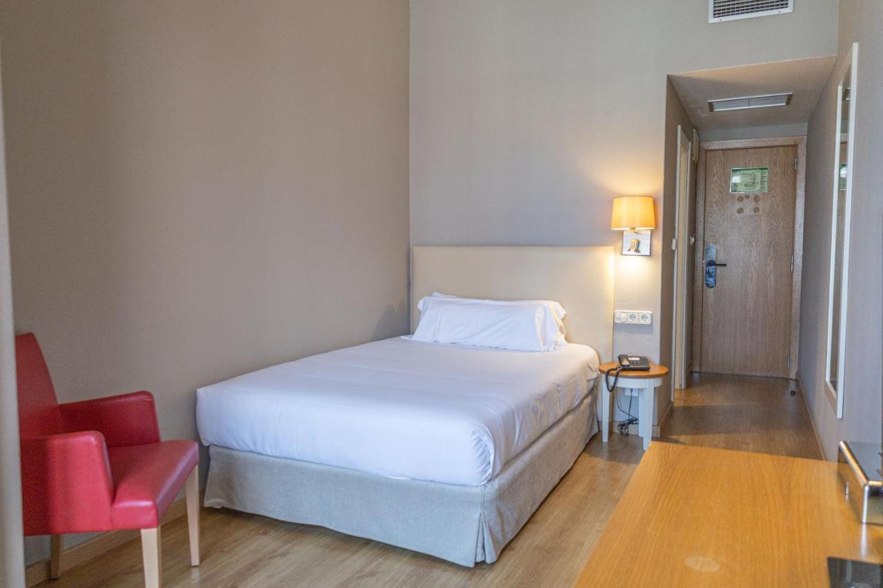 Seth Port Mahon Hotel ภายนอก รูปภาพ