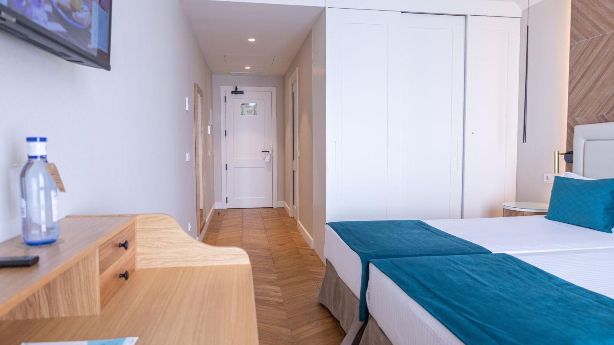 Seth Port Mahon Hotel ภายนอก รูปภาพ
