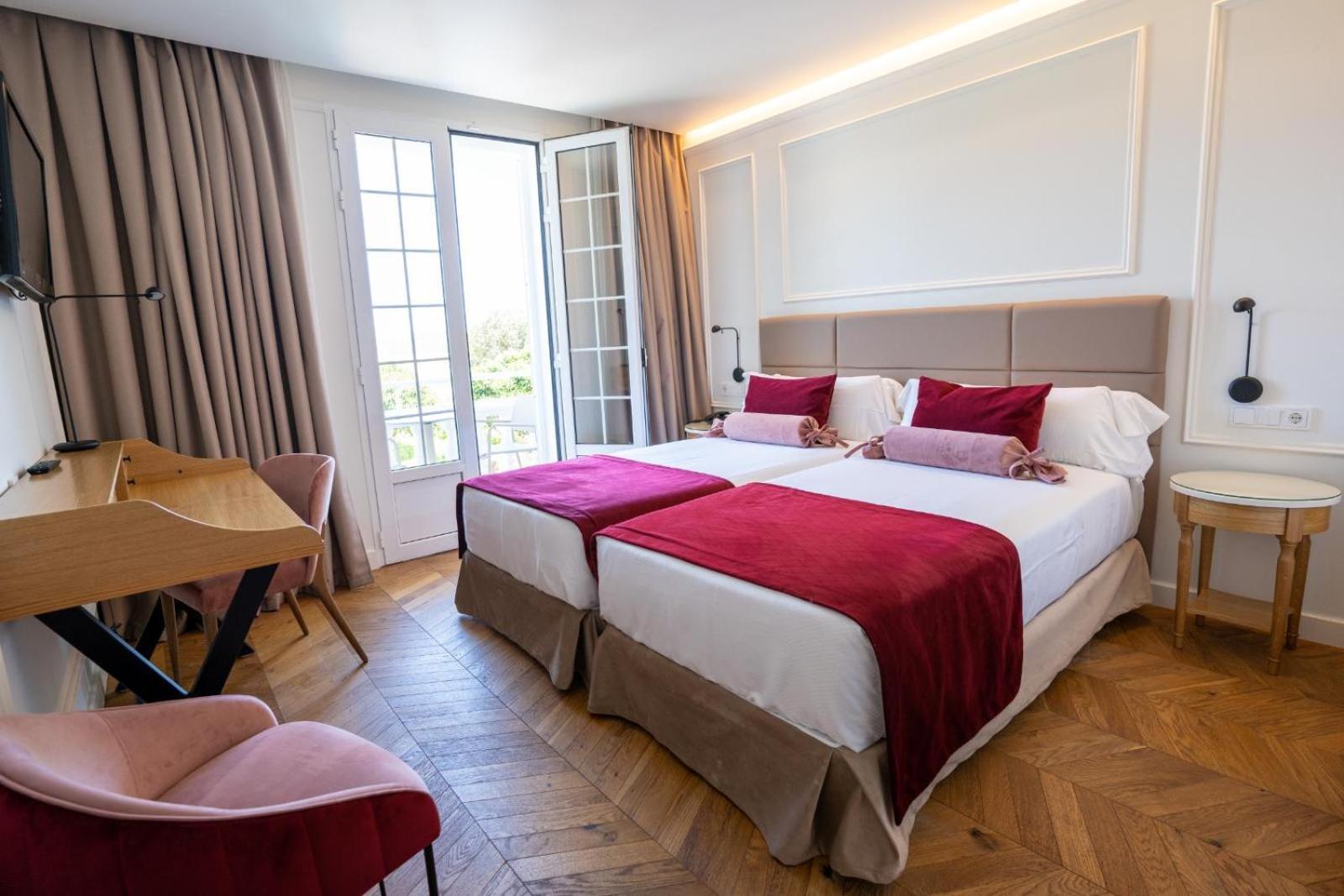 Seth Port Mahon Hotel ภายนอก รูปภาพ